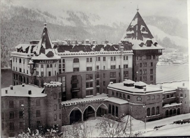 BPH Historie Außenansicht (c) Badrutt's Palace Hotel