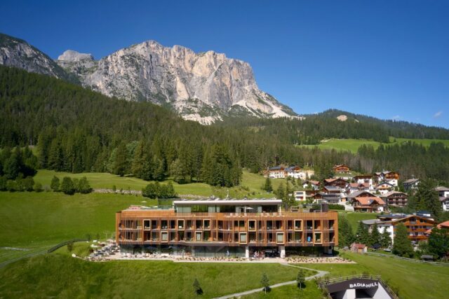 Blick Auf Das Hotel Inmitten Der Dolomiten C Visciani Photography Hotel Badia Hill