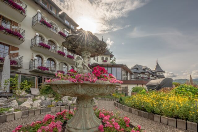 Krautergarten Mit Brunnen Ebners Waldhof