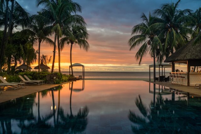 Hilton Mauritius Resort Spa 1.1 Infinity Pool 1