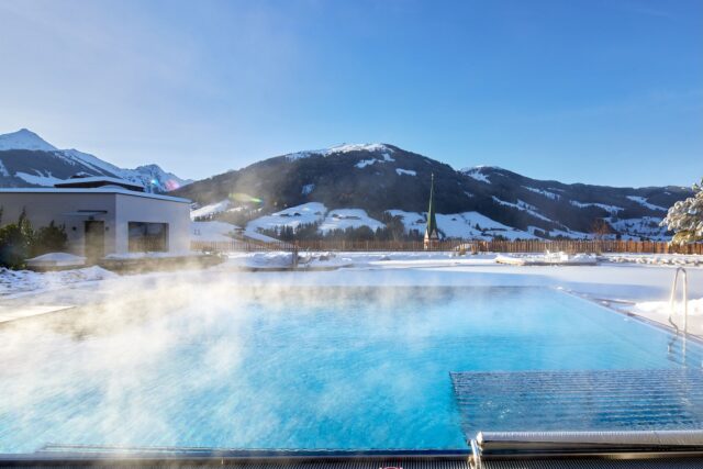 Aussenpool Im Winter Der Boeglerhof